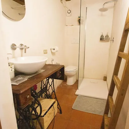 A Il Frassino Del Borgo Di Ghiora By Interhome Суббьяно